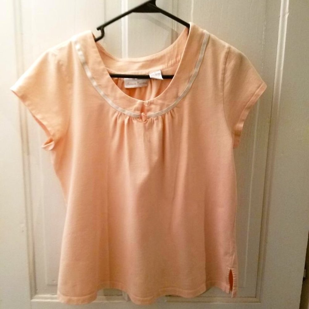 Intimate Essentials 2 Piece Set Pajamas Lovely Peach & White- Med (Capri Pants)